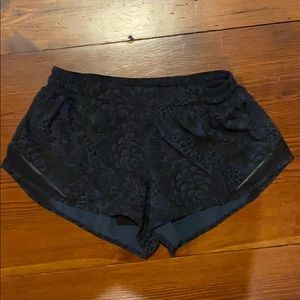 Lululemon hotty hot short